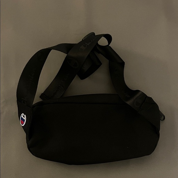 Champion Fanny Pack Belt Bag Black Embroidered Logo Adjustable Strap - Picture 5 of 6